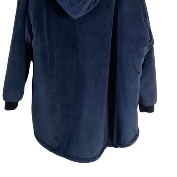 The Comfy Oversized Sherpa Lined Hooded Wearable Blanket - Picture 7 of 10